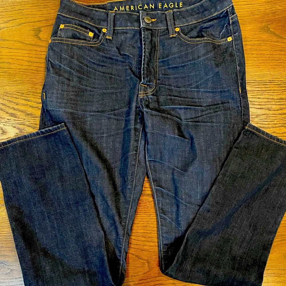 Men’s American Eagle size 30/30 dark blue jeans